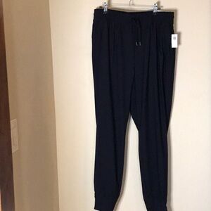 NWT Black jogger pants high-rise Go-dry 4-way stretch pockets Sz L